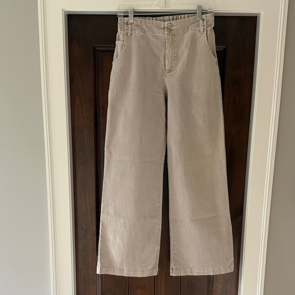 Chic Beige Wide-Leg Trousers